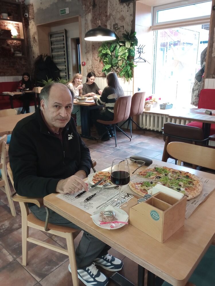  49141101  Milan, 60 ,    