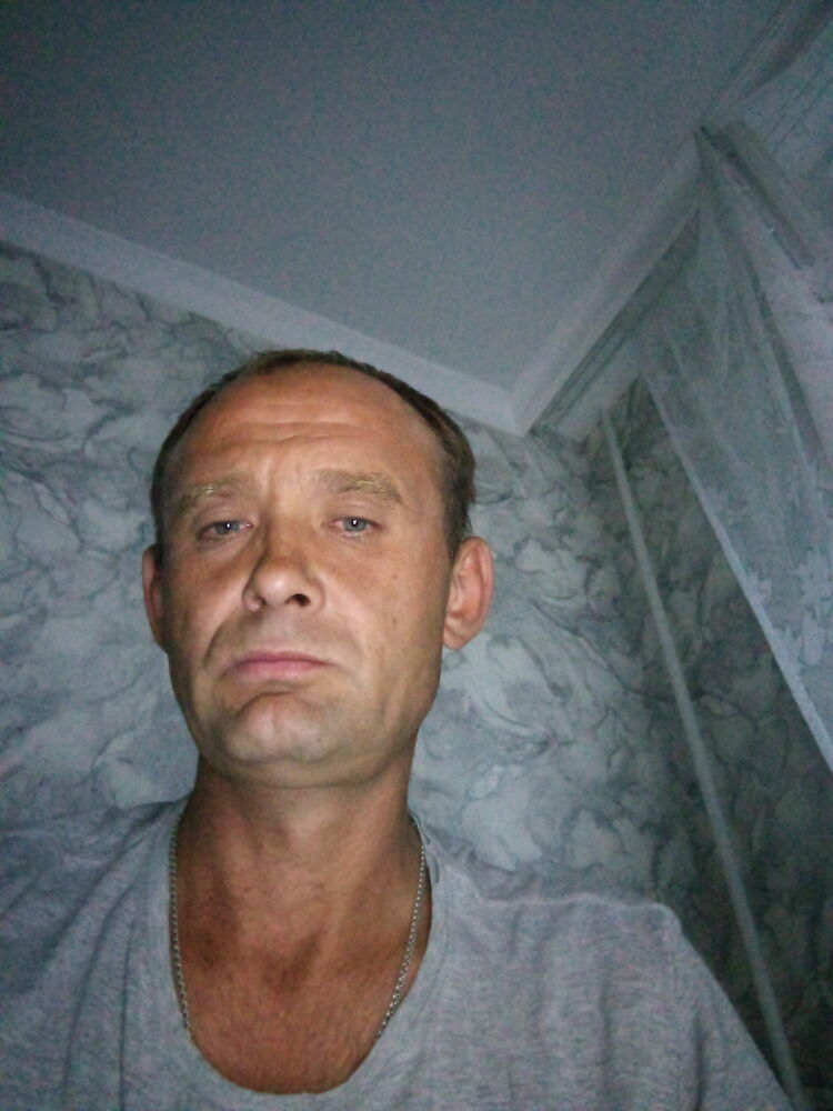  27099821  Artem, 40 ,    