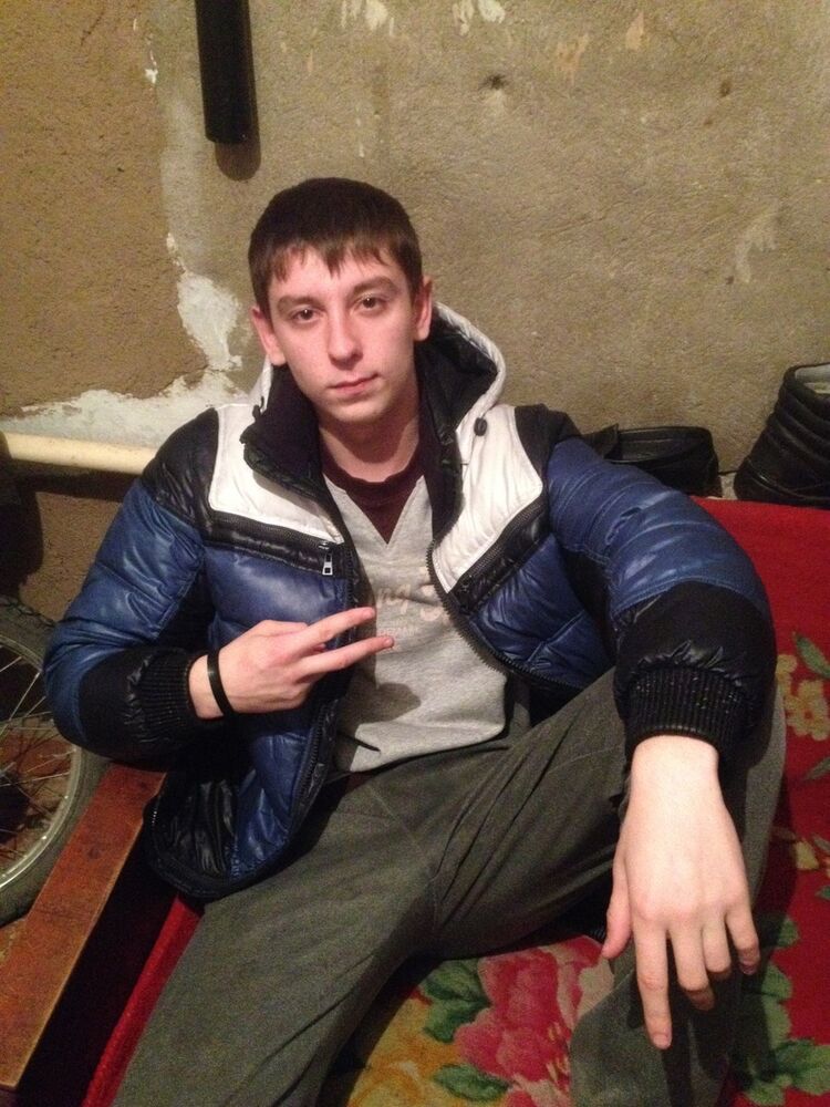  11474711  Anton, 30 ,    