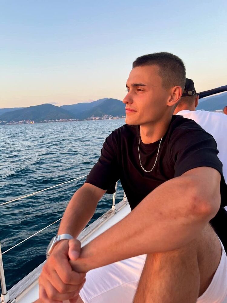  53166751  Name, 23 ,    