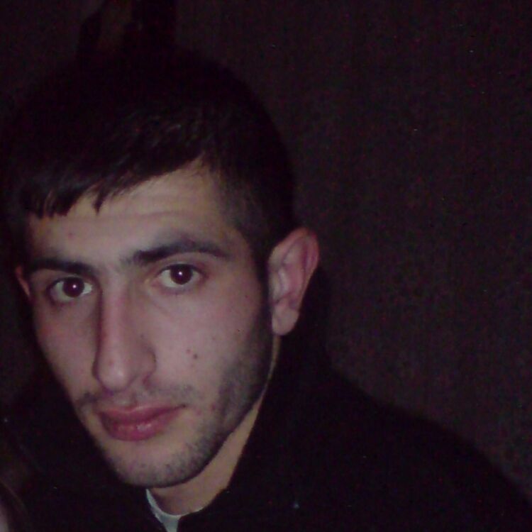  33880251  Nver, 40 ,    