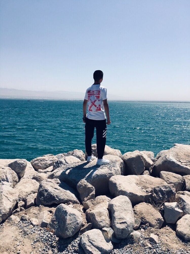  27409981  Misha, 22 ,    