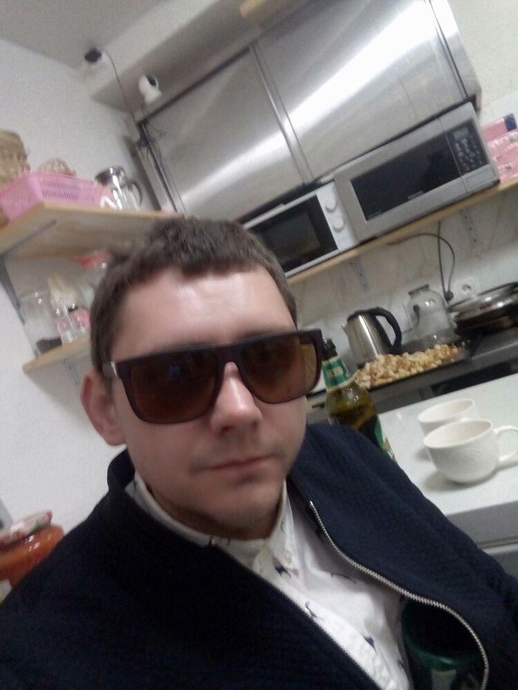  34752731  Wan, 32 ,    
