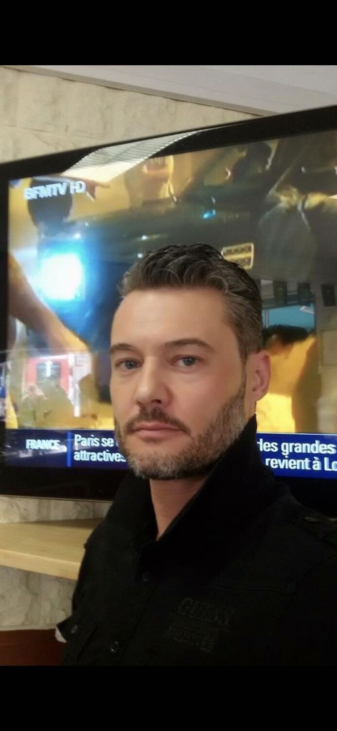 ,   Sebastien, 48 ,   ,   
