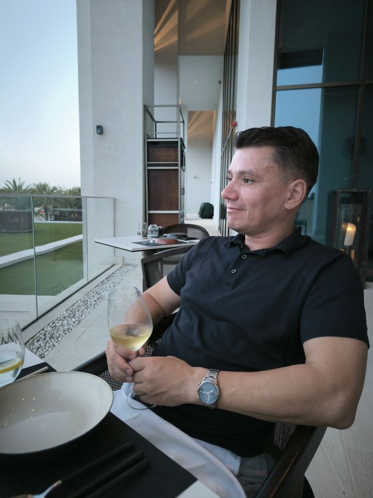 52273541  Konstantin, 42 ,    Limassol