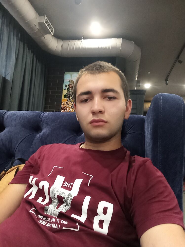  44366031  Petya, 20 ,    --