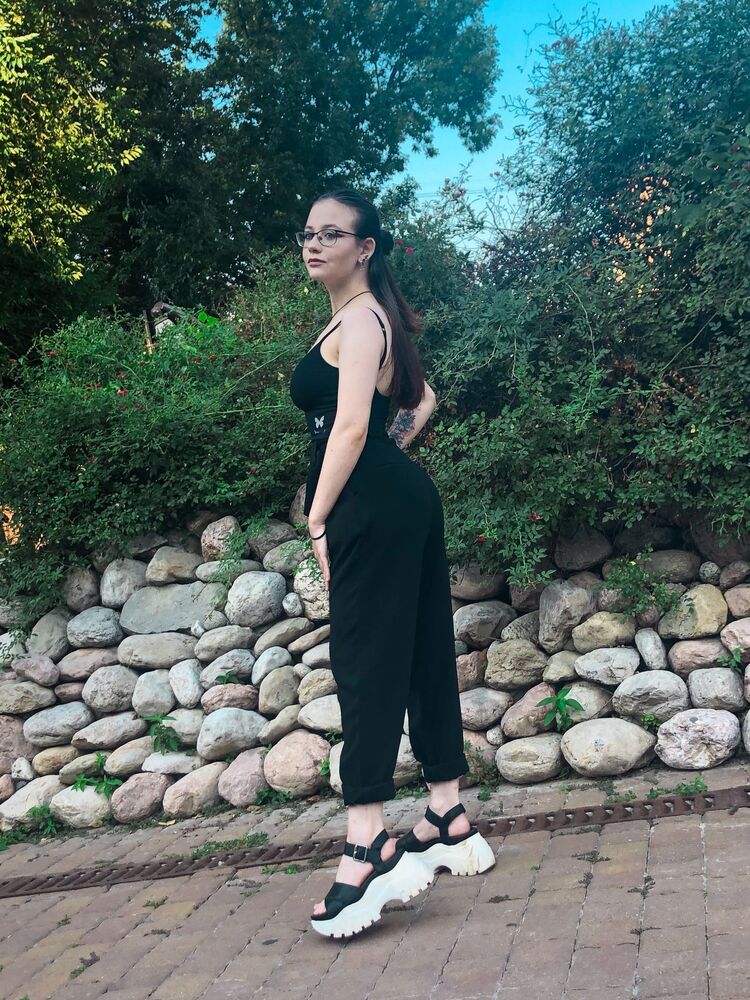 --,   , 21 ,     , 
