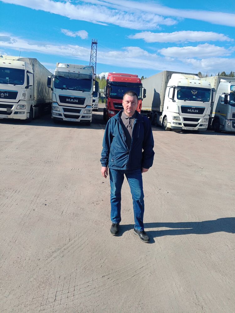  43275261  Anatolyj, 46 ,    