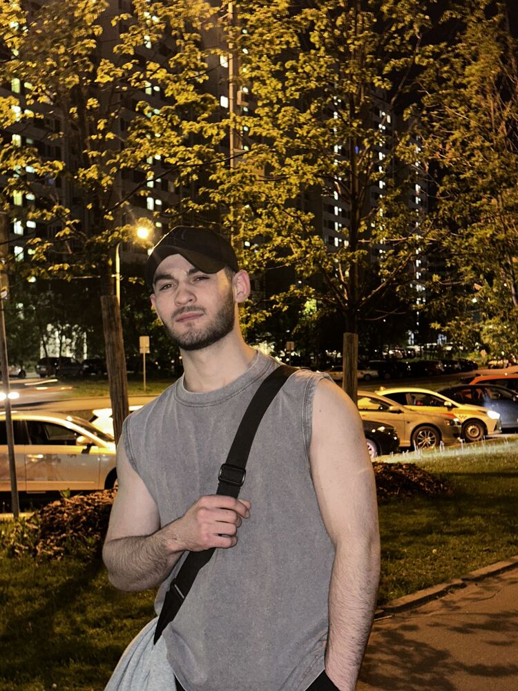  51834001  Risqiboy, 22 ,    