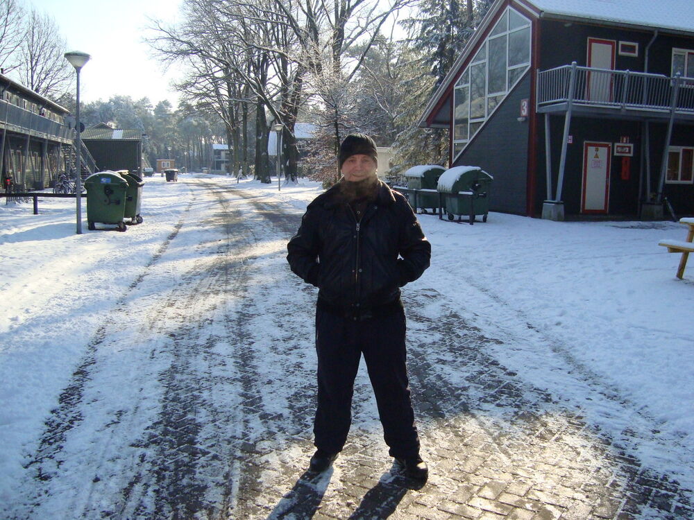  6922671  Samuel, 45 ,    