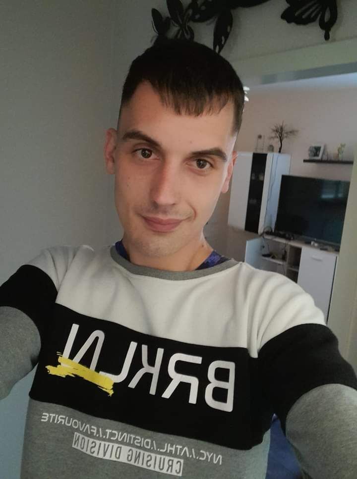  43936641  Vladislav, 31 ,    Salzgitter