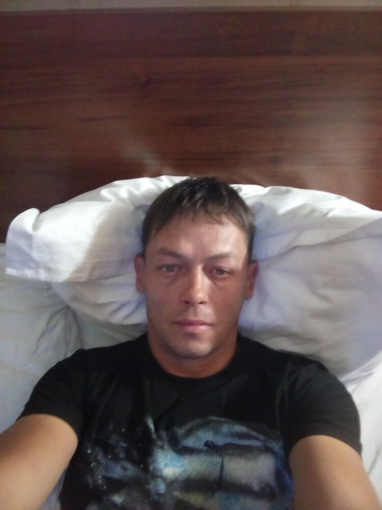 ,   Pavel, 40 ,     , c 