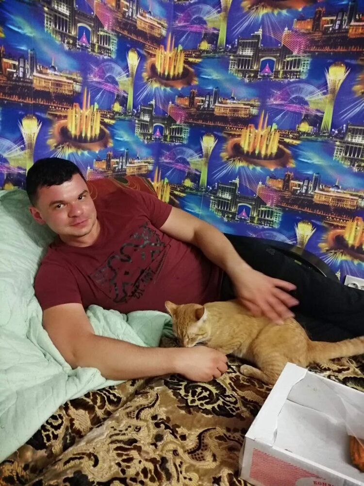  ,   Anton, 41 ,   ,   , c 