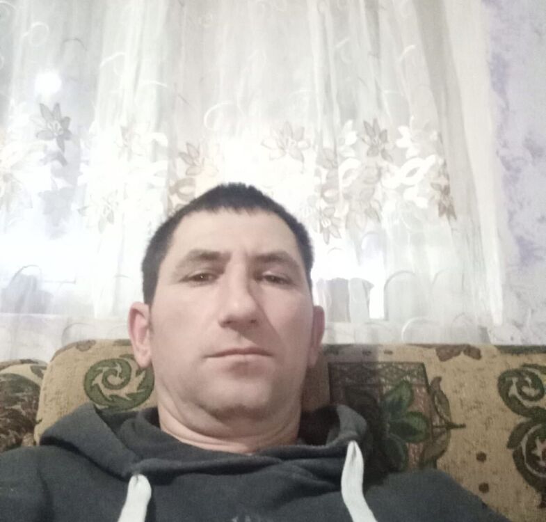  53892791  Valeri, 47 ,    