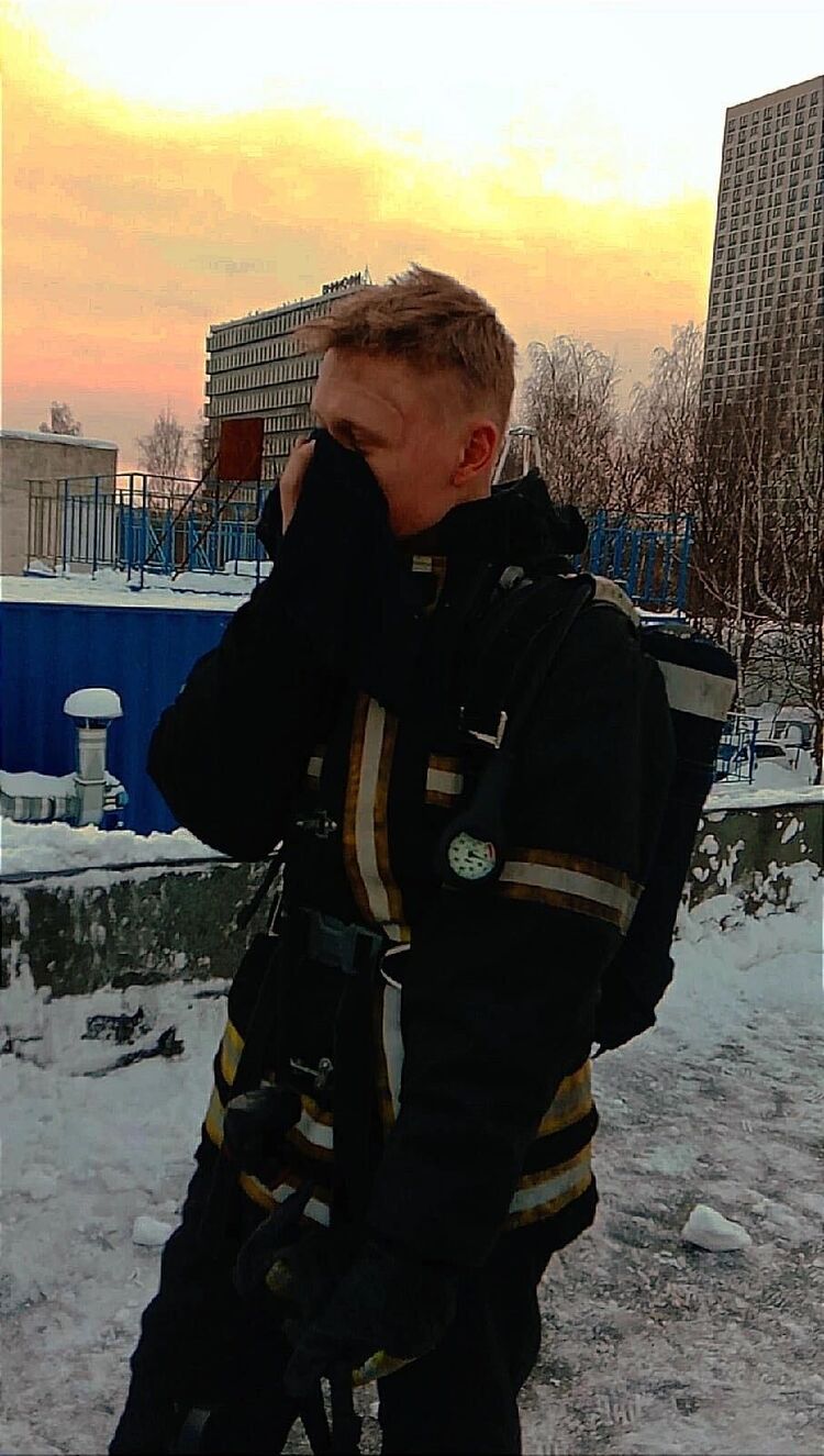  46061881  , 21 ,    