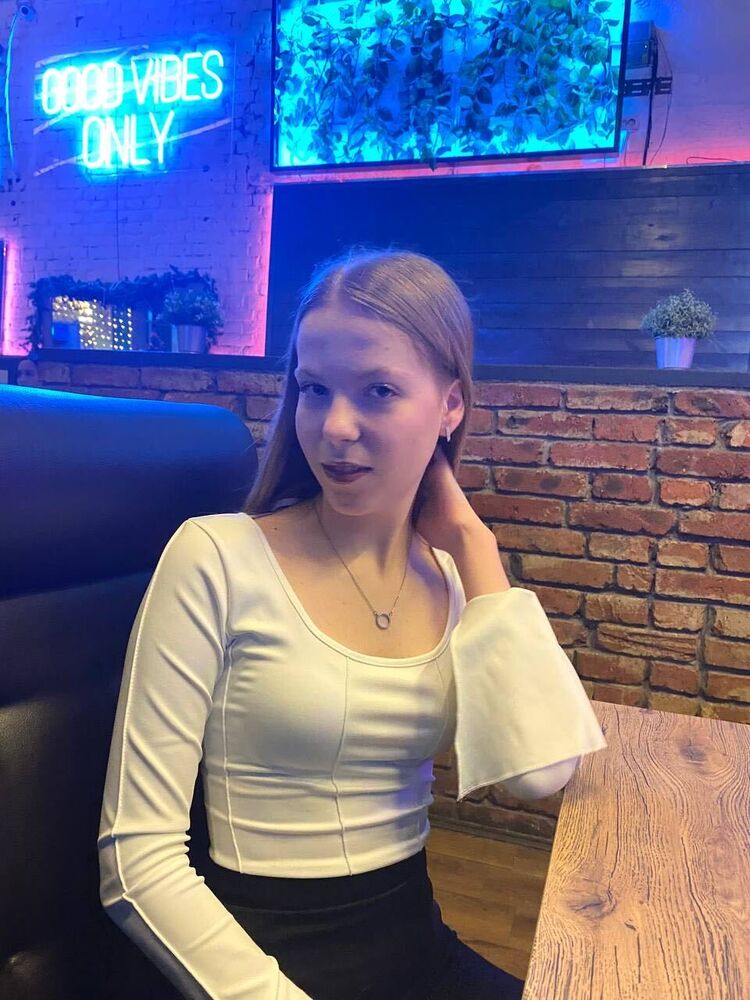  48864601  , 18 ,    