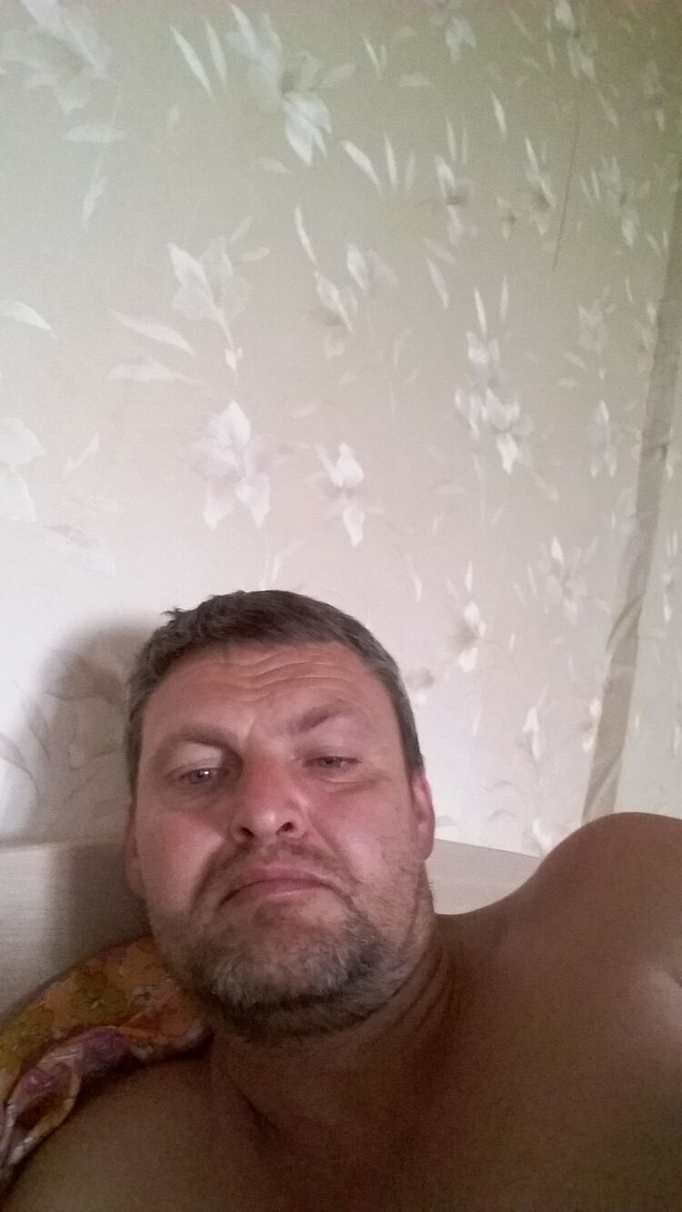 28058341  , 47 ,    