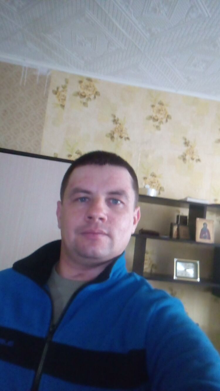 49573301  , 35 ,    