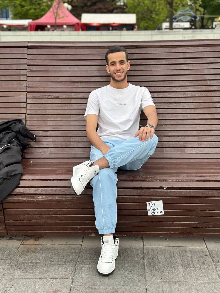  54165211  Omar, 24 ,    