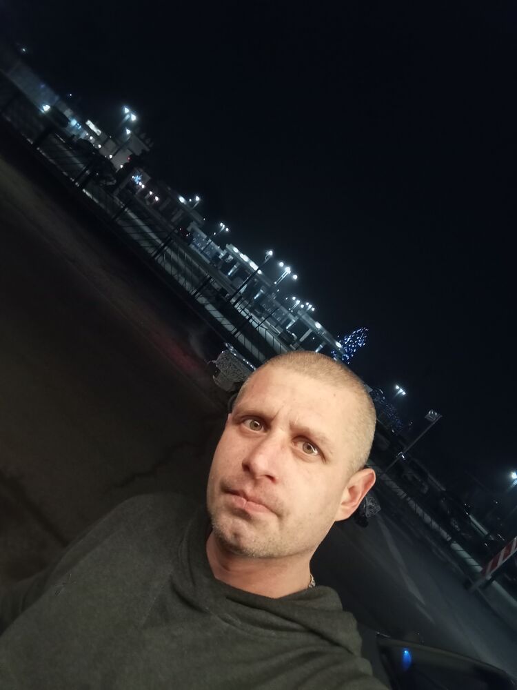  ,   Mikhail, 38 ,   ,   