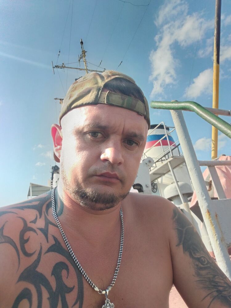  46789231  , 37 ,    