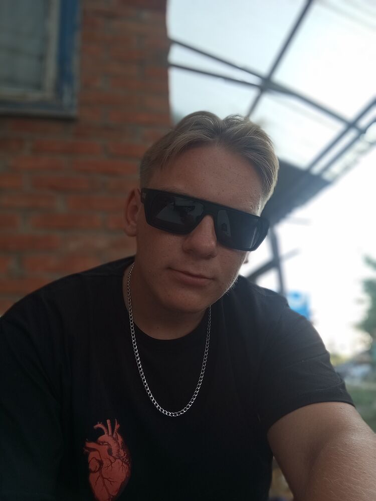  52860871  , 19 ,    