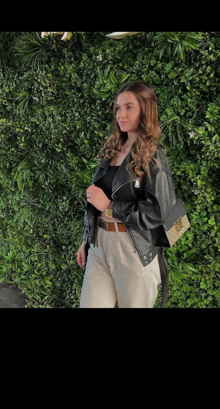  40600211  , 25 ,    -