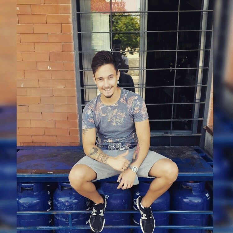  8483061  Valerio, 30 ,    