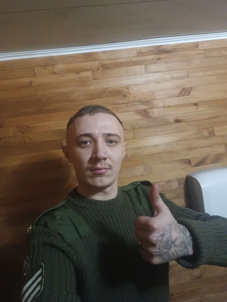  ,   Viktor, 23 ,   ,   