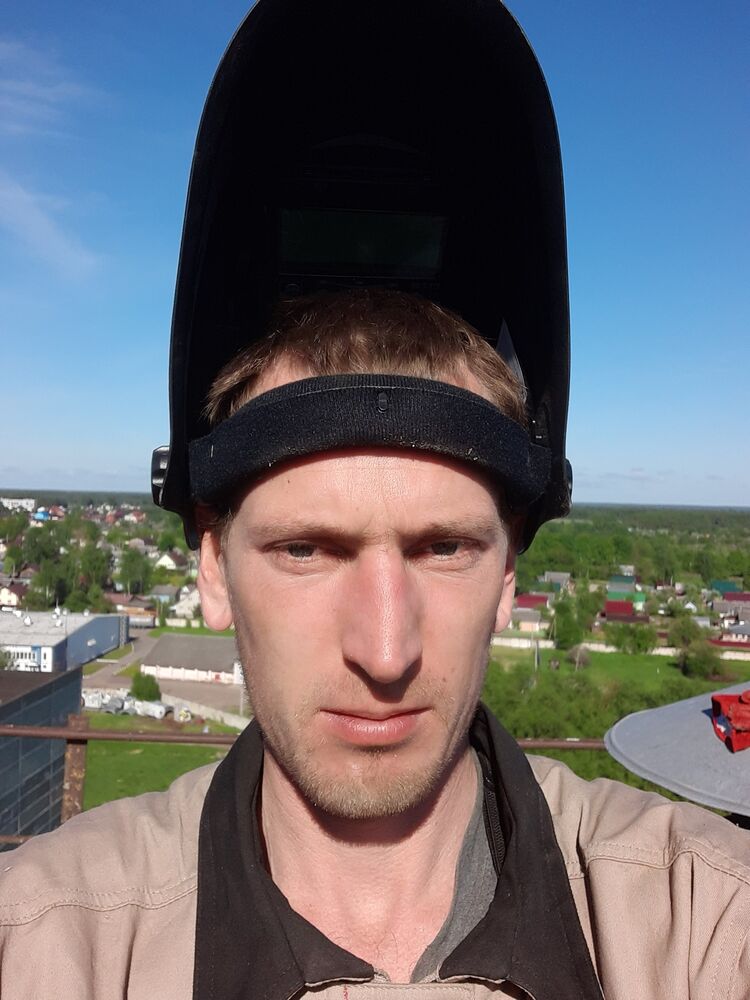  28043381  , 36 ,    