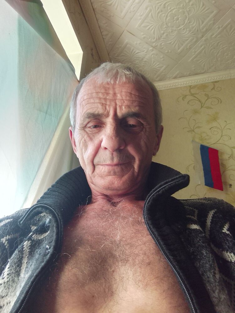  37707681  Yury, 64 ,    