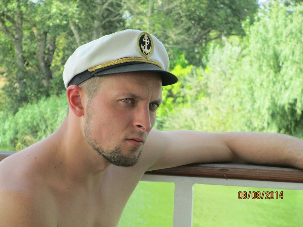  ,   Maksim, 37 ,   ,   