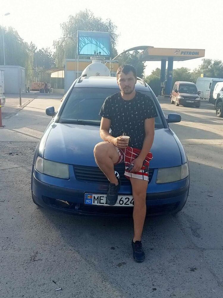  45140111  Daniel, 37 ,    
