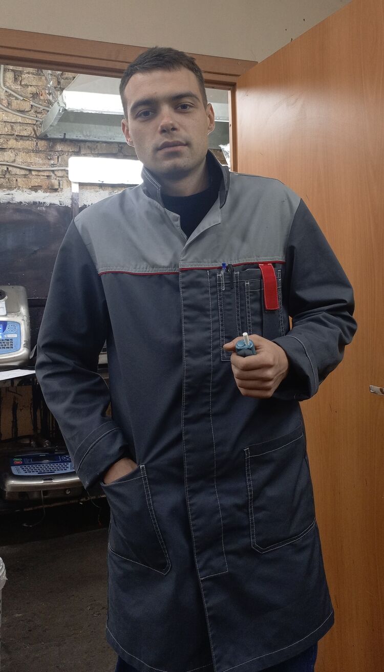  47971591  Alexander, 37 ,    