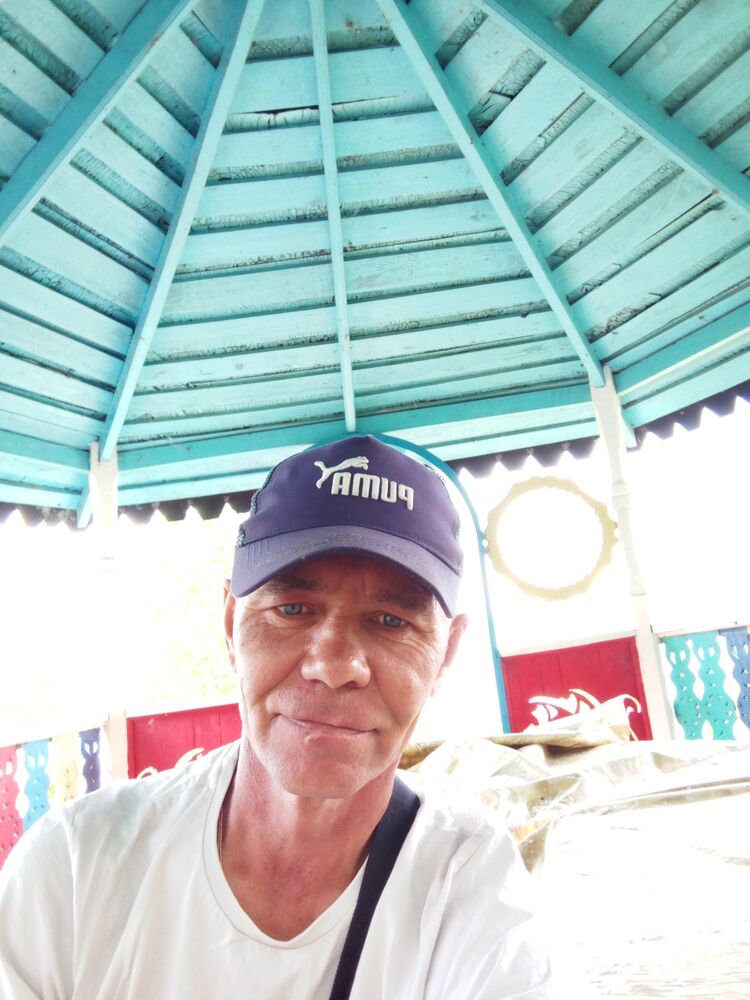  38034721  Valentin, 50 ,    