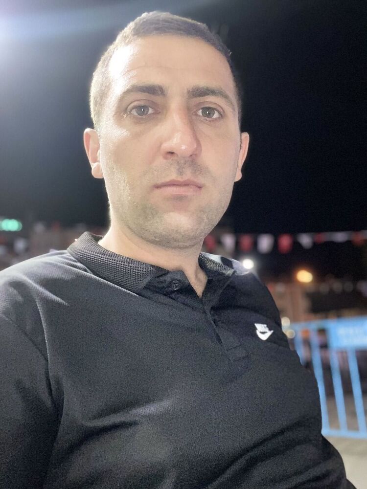  37441861  Ali, 33 ,    Golmarmara