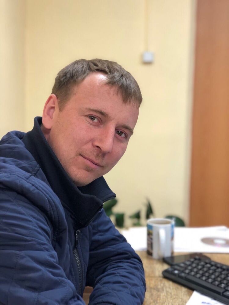  ,   Sergey, 35 ,   