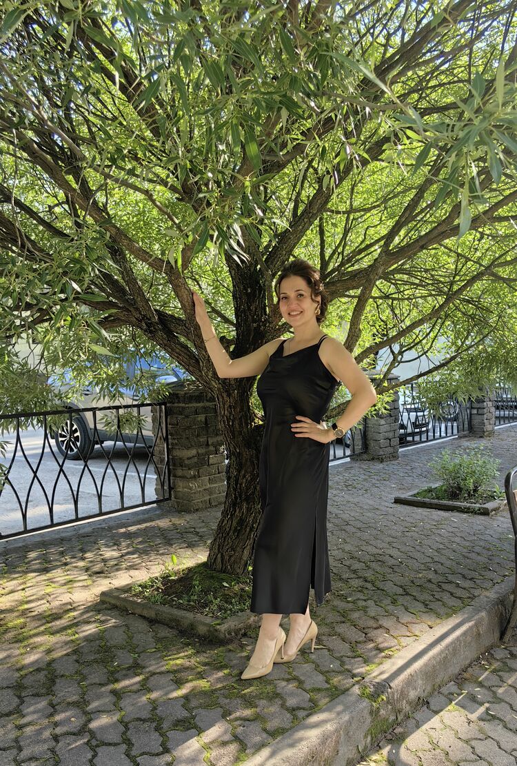  53303051  Anna, 38 ,    