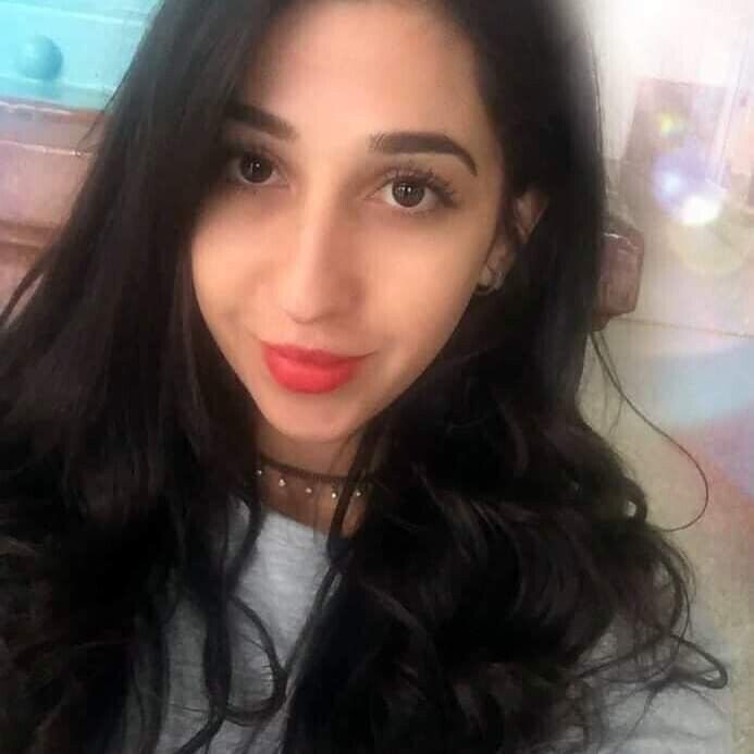 ,   Anahit, 32 ,     , c 