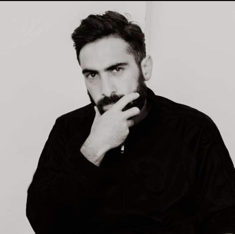  ,   Narek, 33 ,   ,   