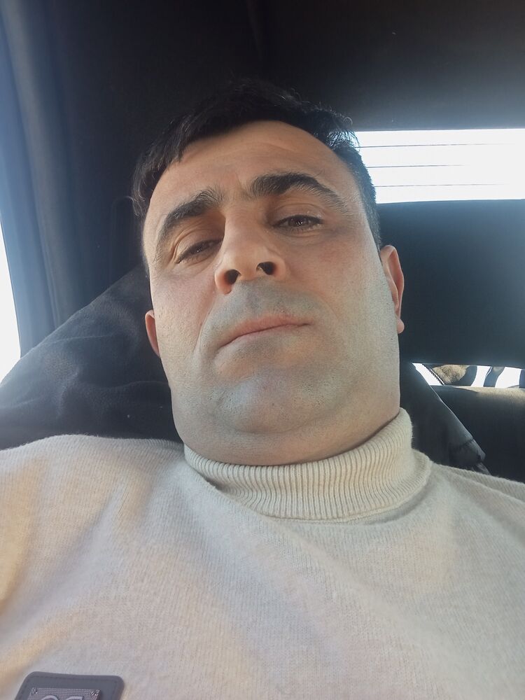  48848671  Rahib, 38 ,    