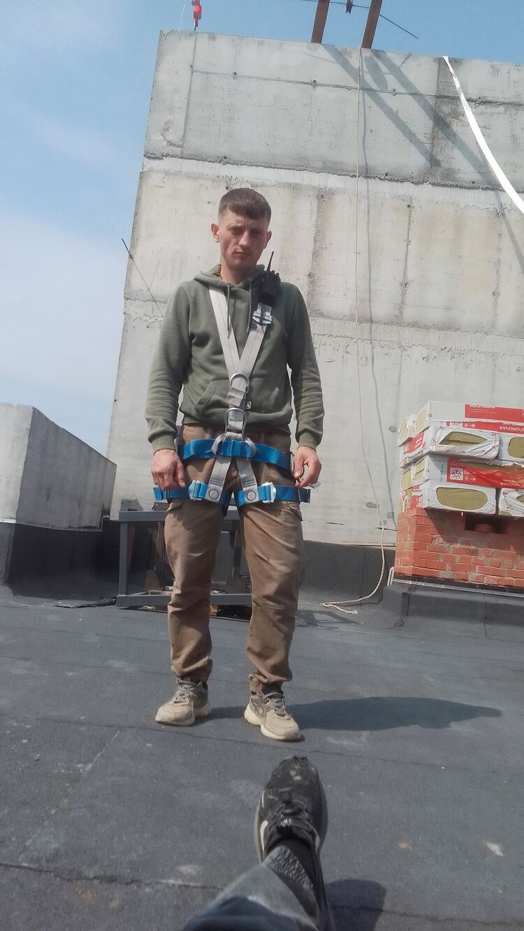  52013611  , 33 ,    