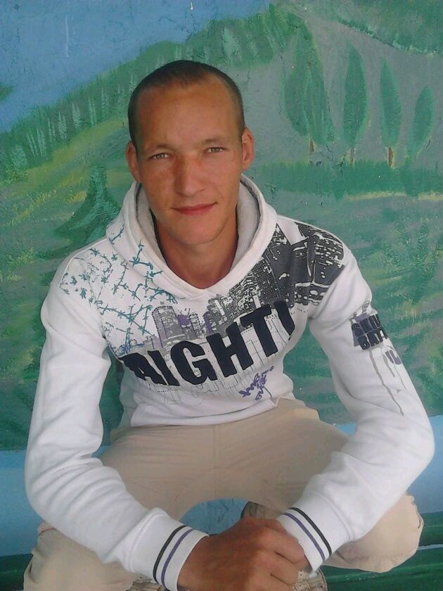  17841001  Pavel, 32 ,    -