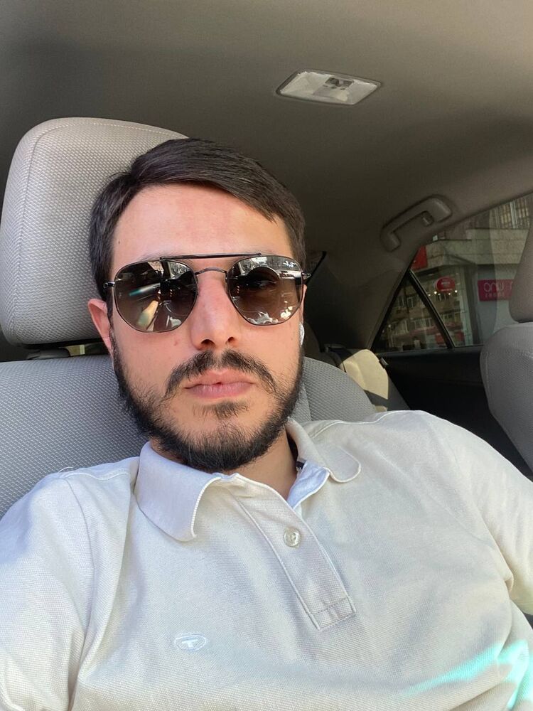  54595271  Artak, 32 ,    