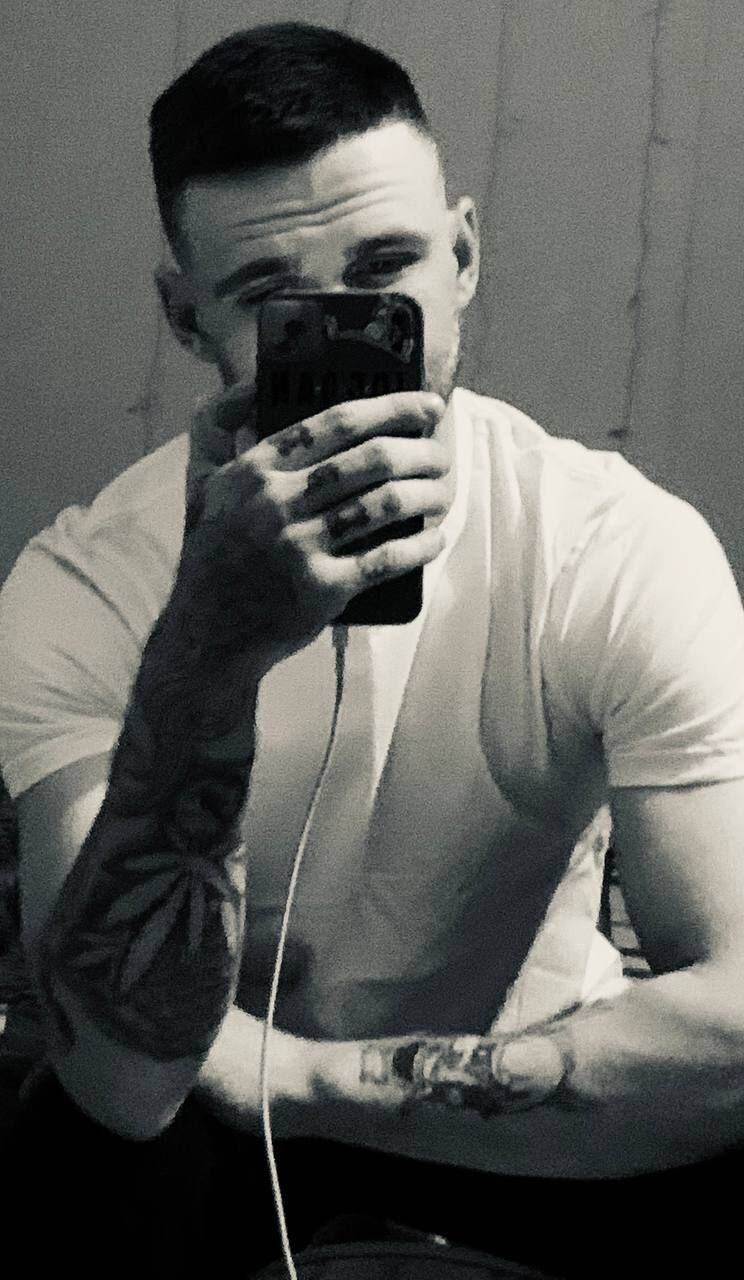  44189811  , 27 ,    