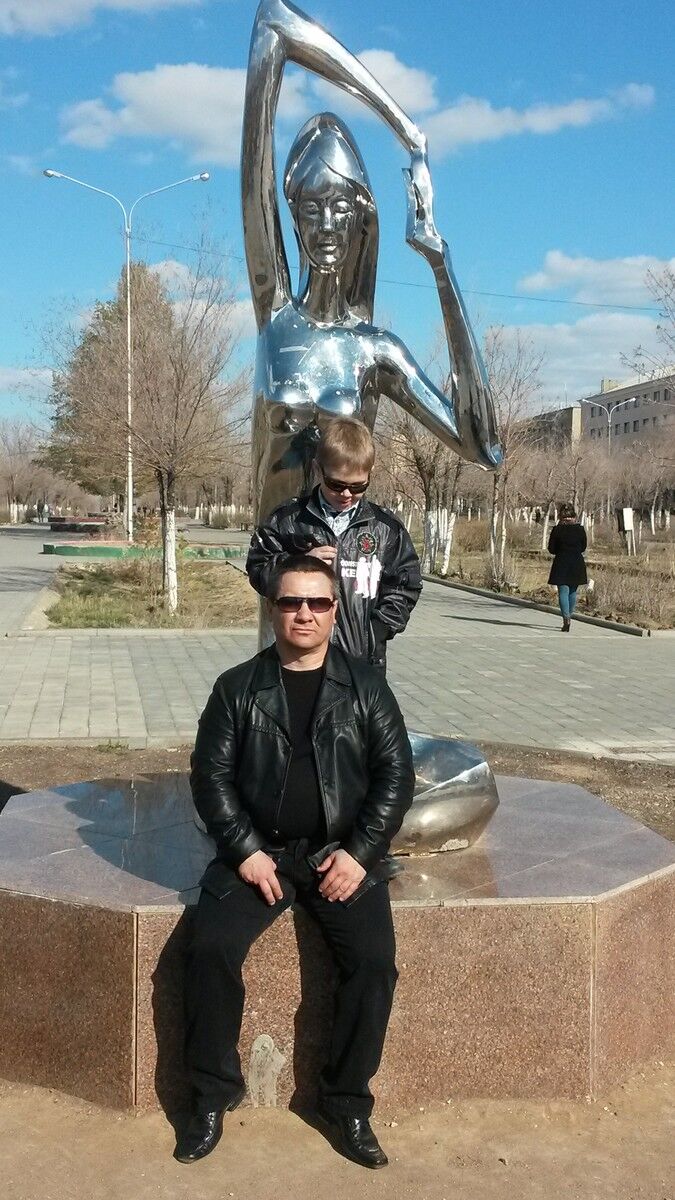  5386071  Viktor, 56 ,    