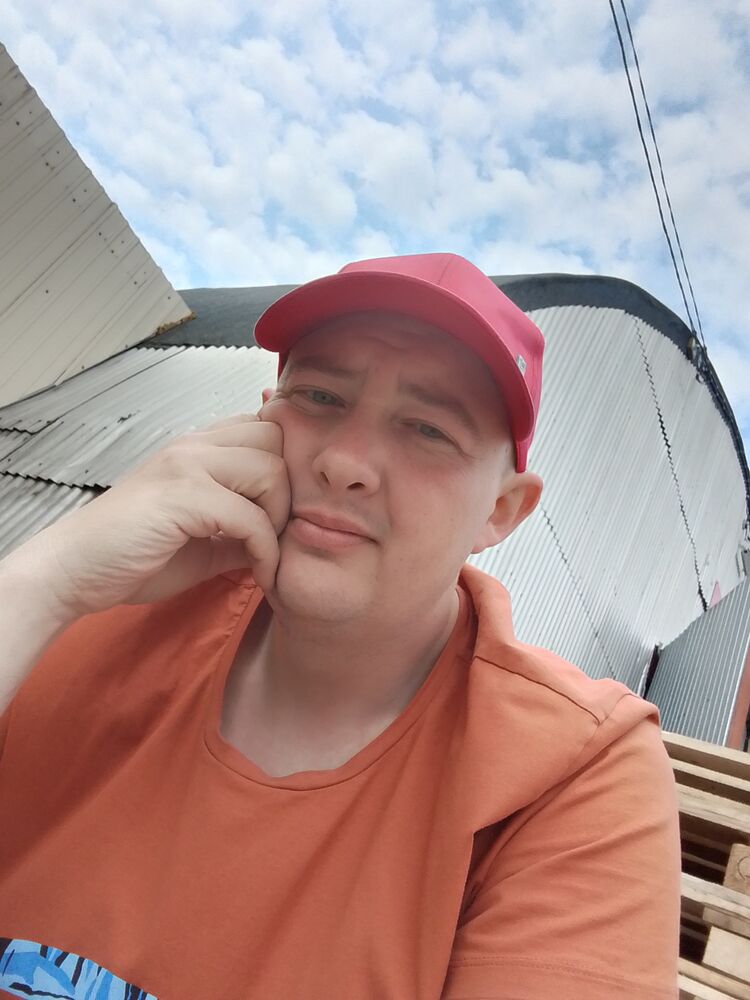  51818831  , 32 ,    -