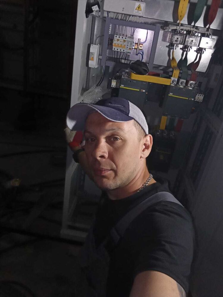  --,   , 38 ,   