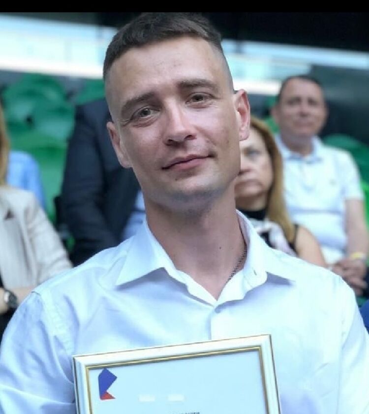  ,   Vladislav, 36 ,   ,   