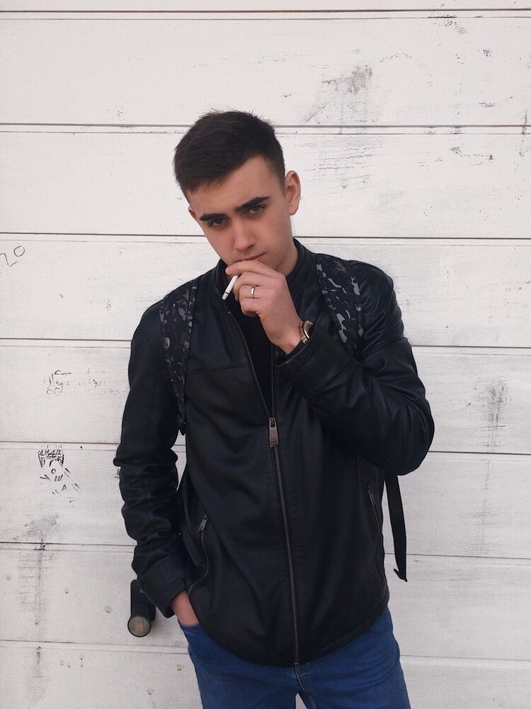  16038961  Danil, 26 ,    